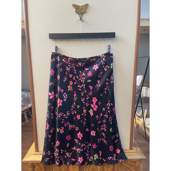 Ann Taylor Dresses & Skirts - Ann Taylor Silk Midi Skirt Womens 6 Black Pink Floral Excellent A-Line Satin